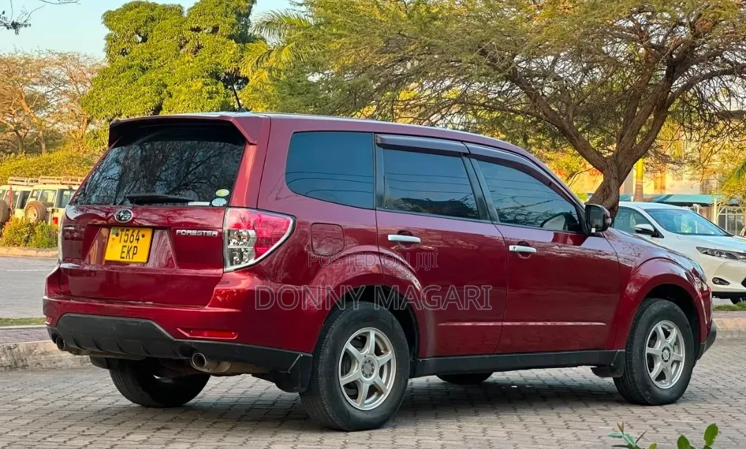 Subaru Forester 2011 Maroon