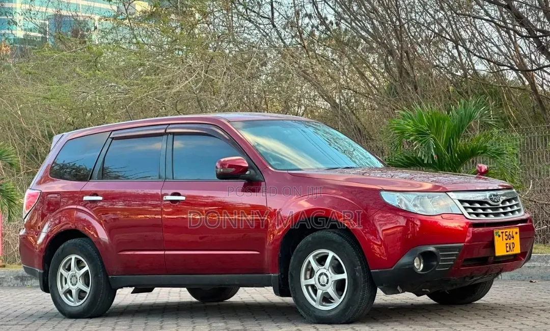 Subaru Forester 2011 Maroon