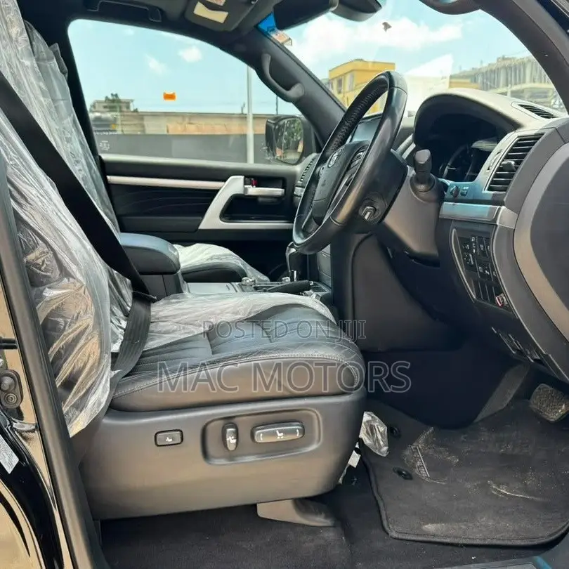 Toyota Land Cruiser 2021 Black
