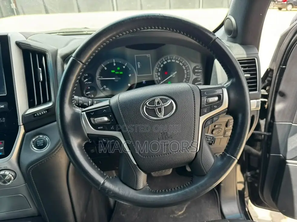 Toyota Land Cruiser 2021 Black