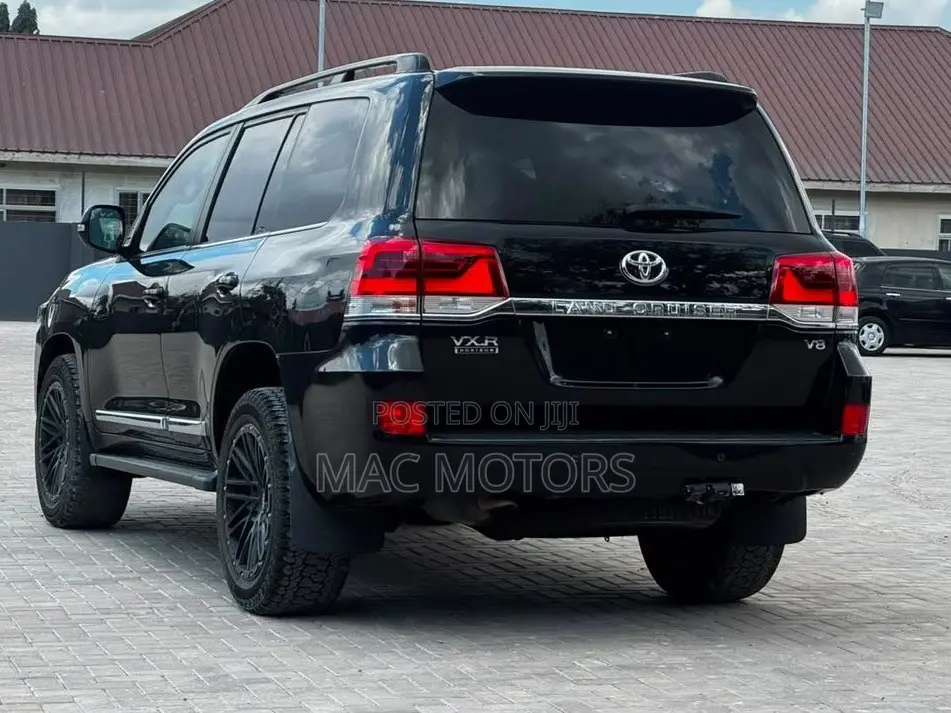 Toyota Land Cruiser 2021 Black