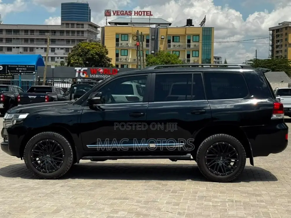 Toyota Land Cruiser 2021 Black
