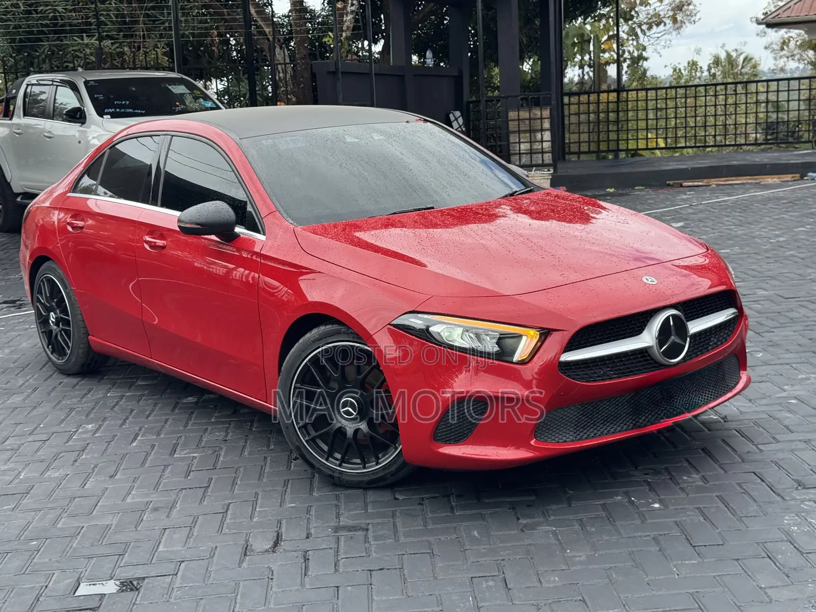Mercedes-Benz C180 2020 Red