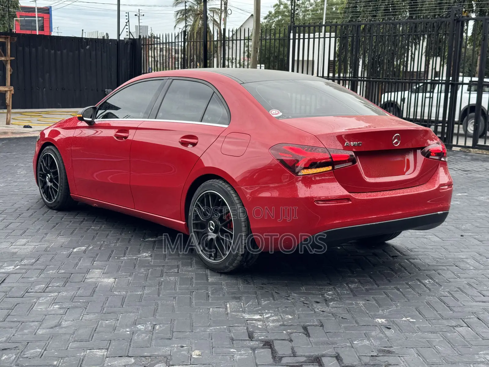 Mercedes-Benz C180 2020 Red
