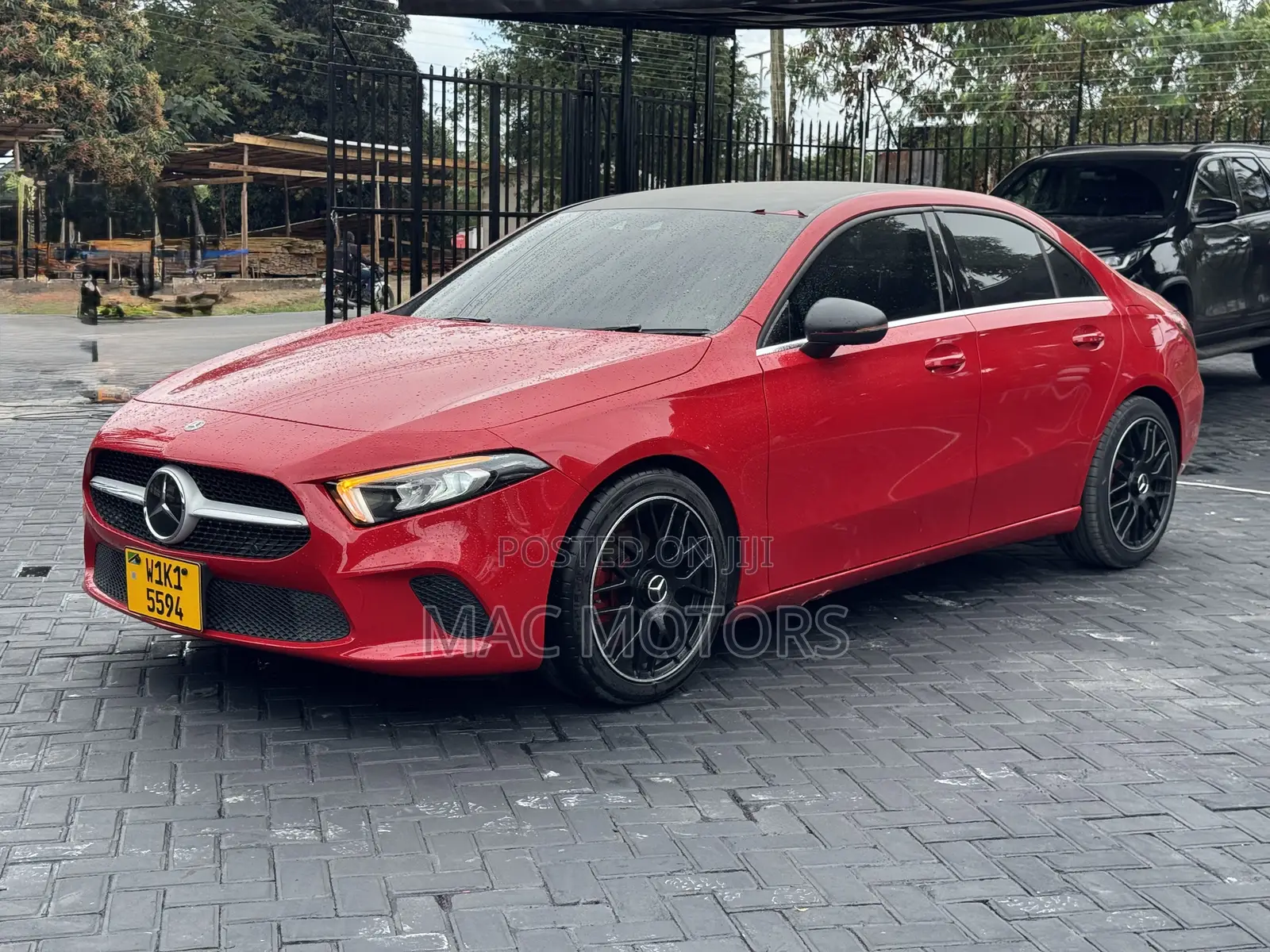 Mercedes-Benz C180 2020 Red
