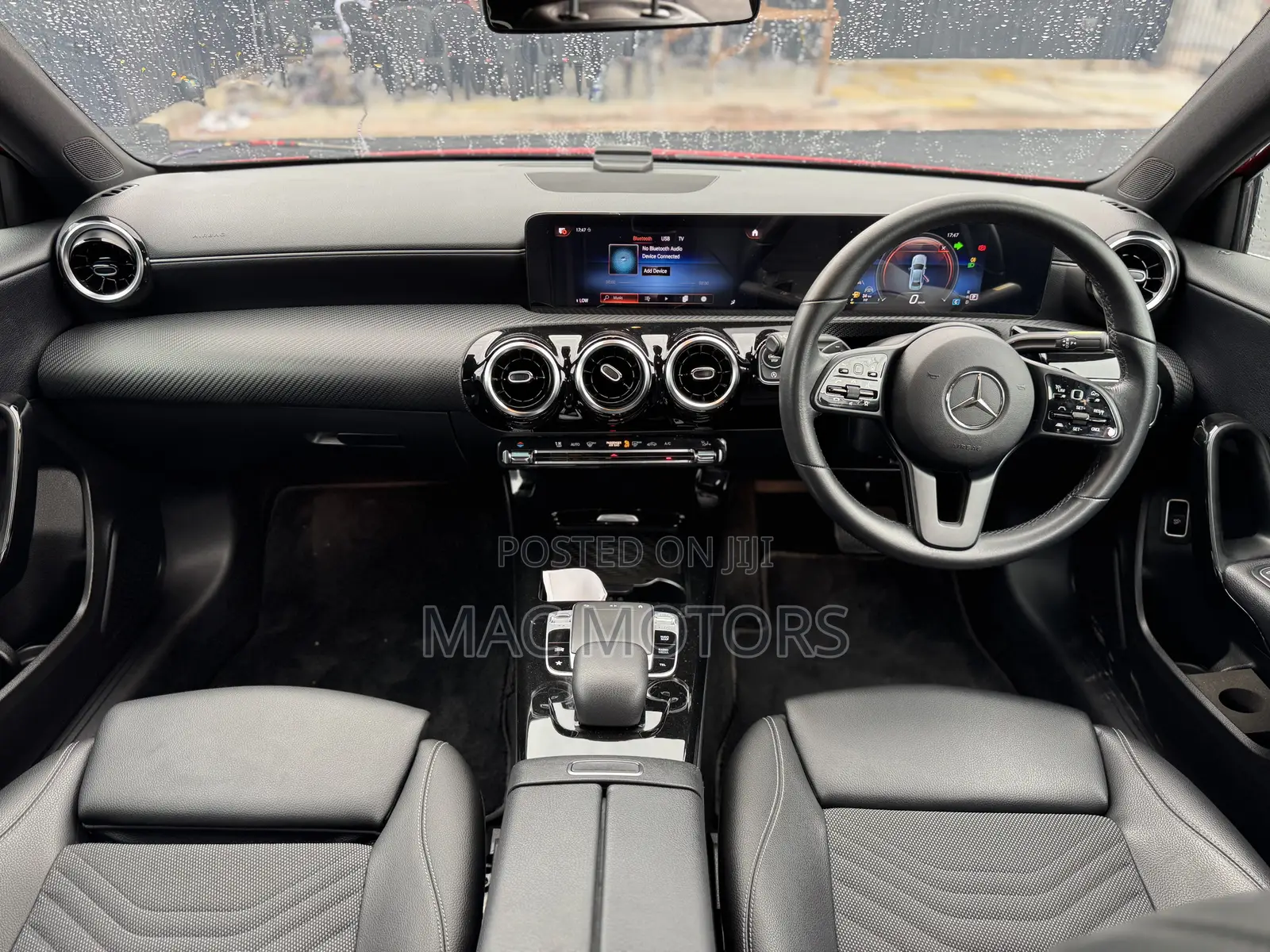 Mercedes-Benz C180 2020 Red