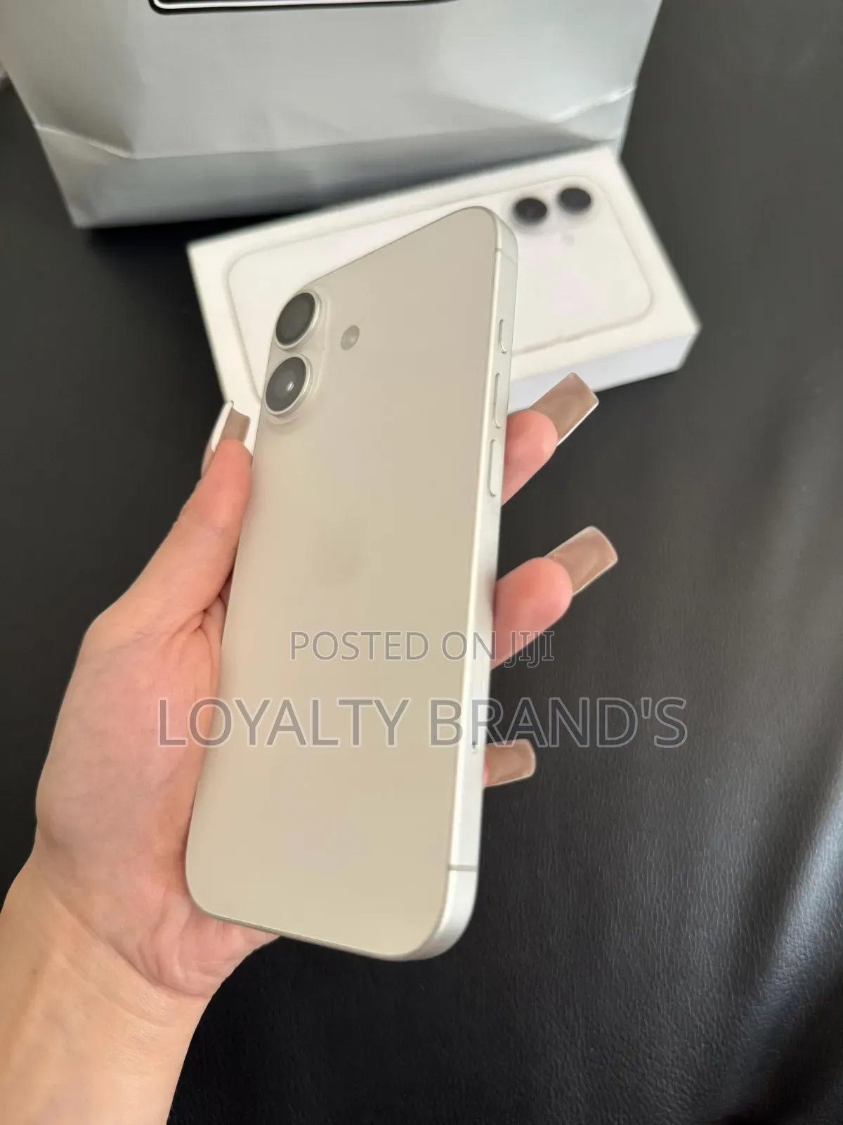 New Apple iPhone 17 256 GB White