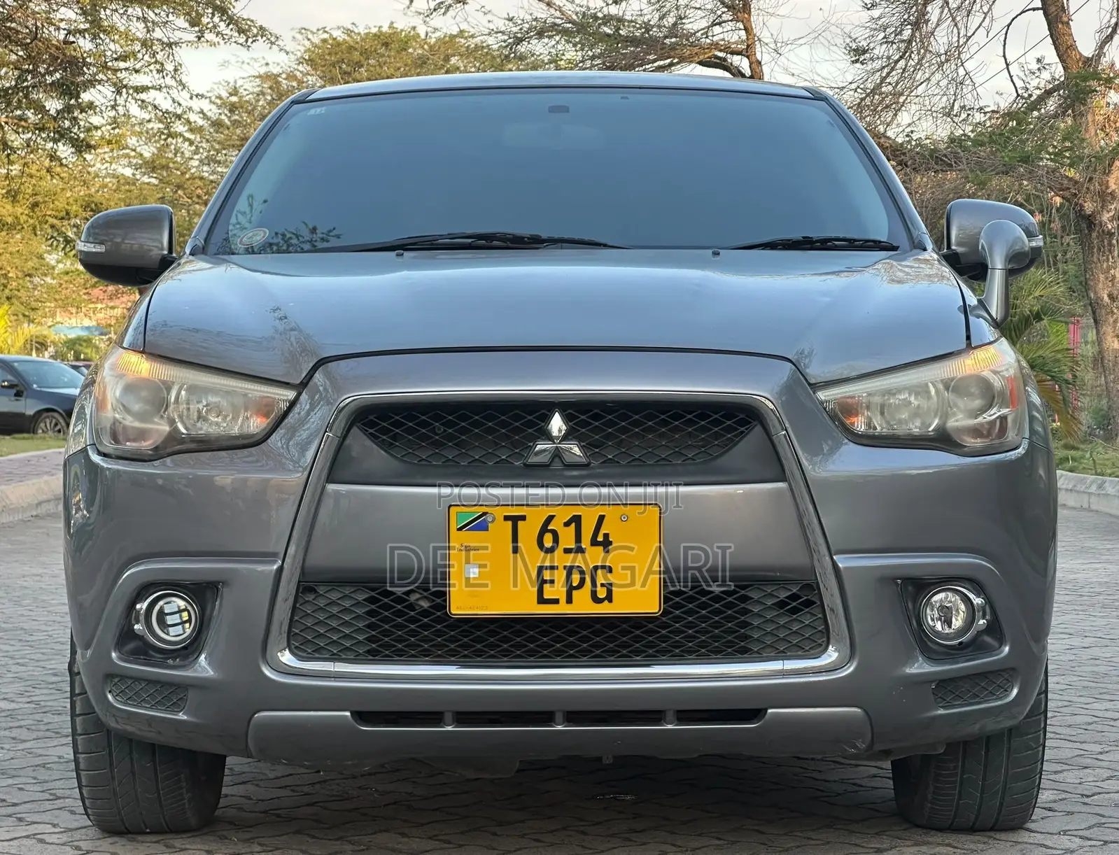 Mitsubishi RVR 2.0 2011 Gray