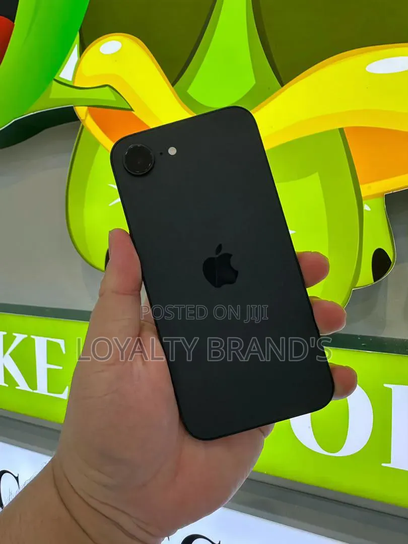 New Apple iPhone 17e 256 GB Black
