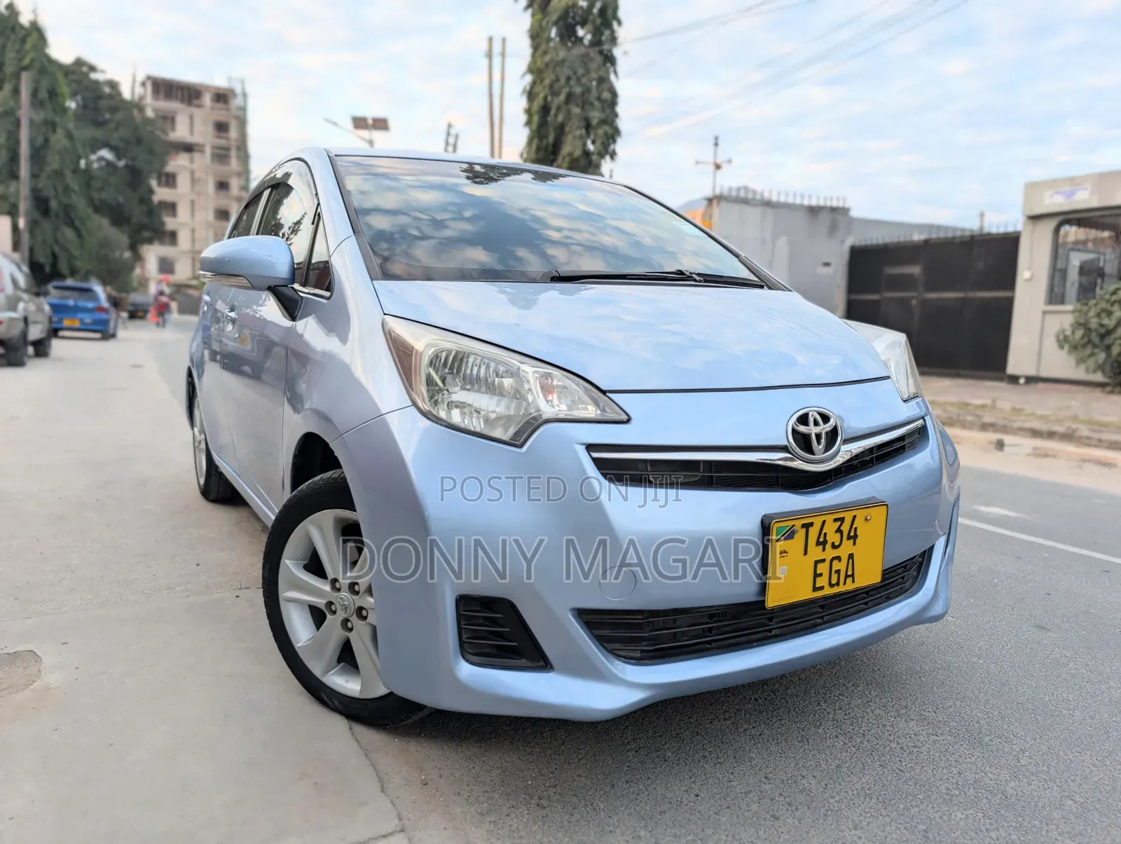 Toyota Ractis 2013 Blue