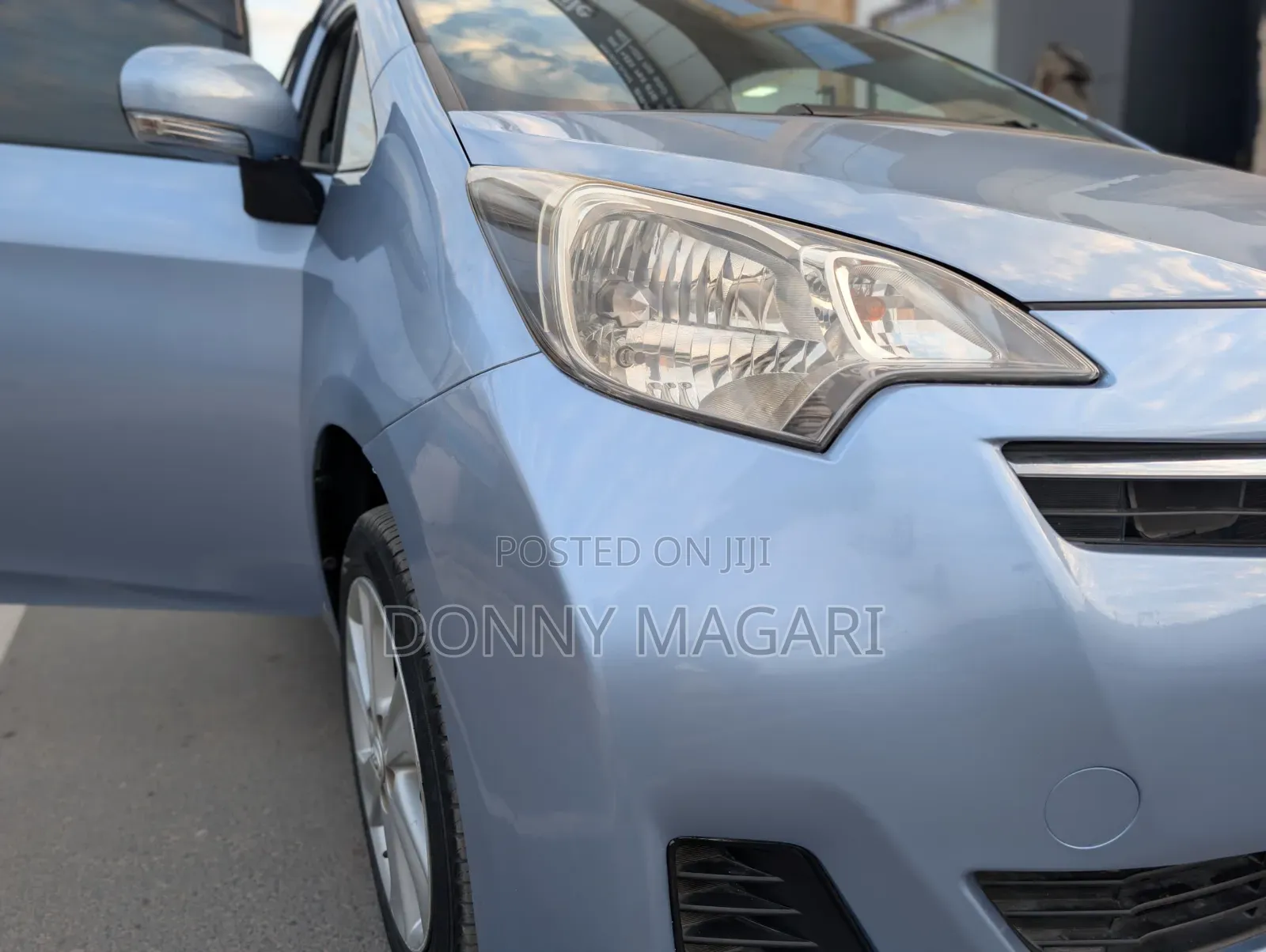 Toyota Ractis 2013 Blue