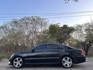 Toyota Crown 2006 Black