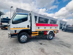 Mitsubishi Canter Tipper