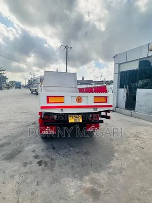 Mitsubishi Canter Tipper