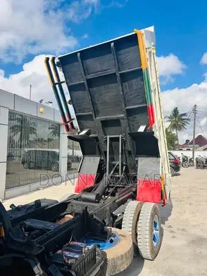 Mitsubishi Canter Tipper