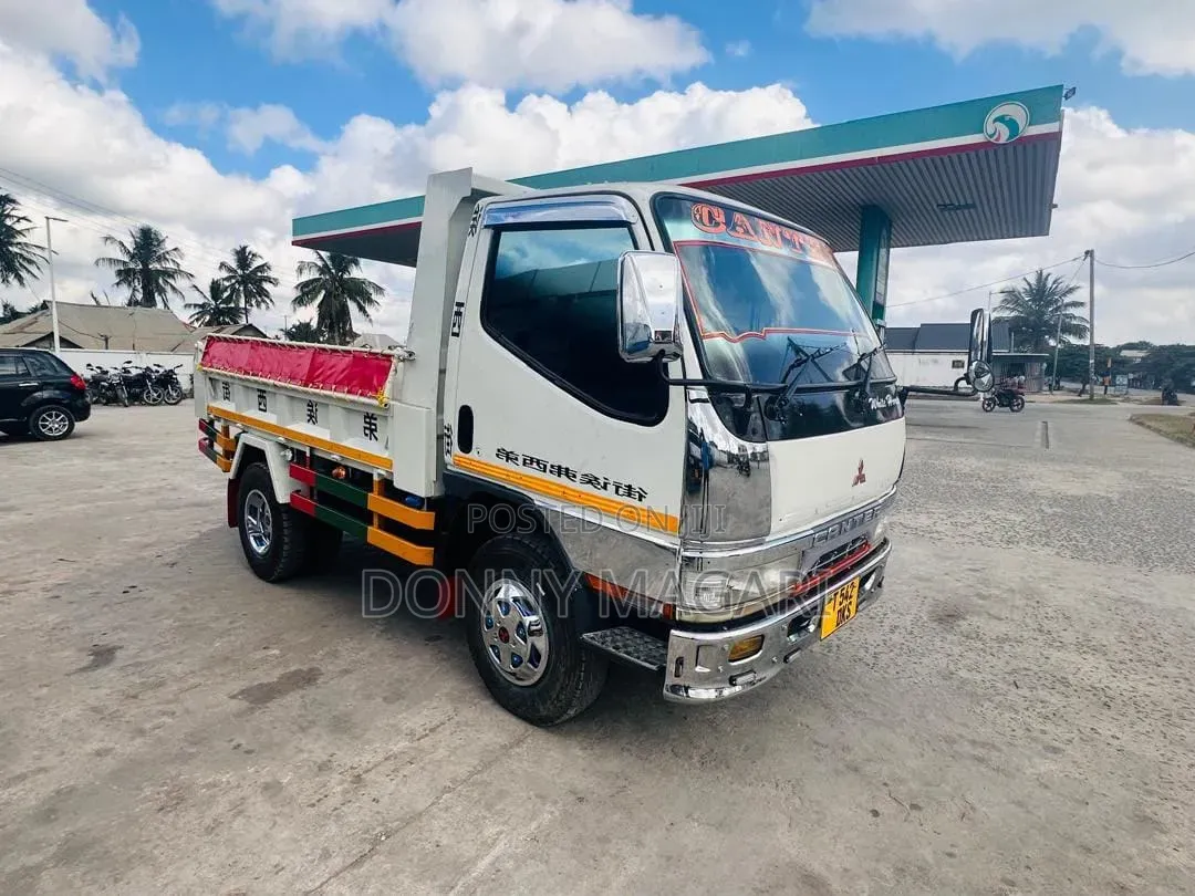 Mitsubishi Canter Tipper