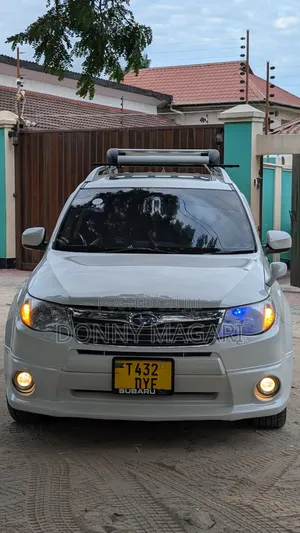 Subaru Forester 2009 White