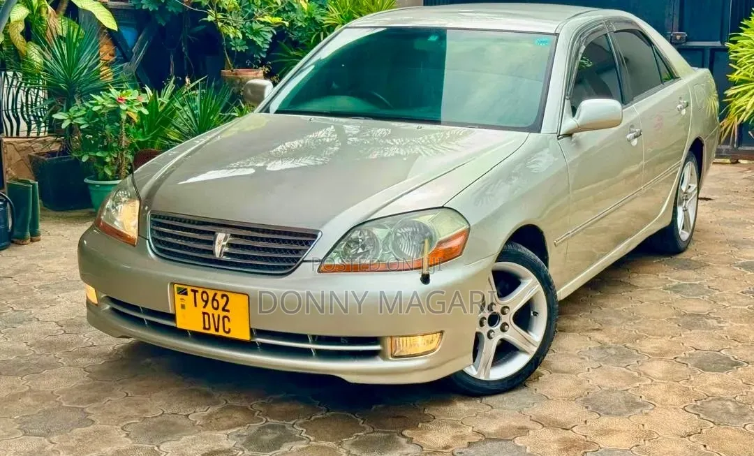 Toyota Mark II 2004 Silver
