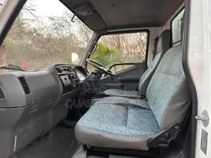 Mitsubishi Canter 2001 White