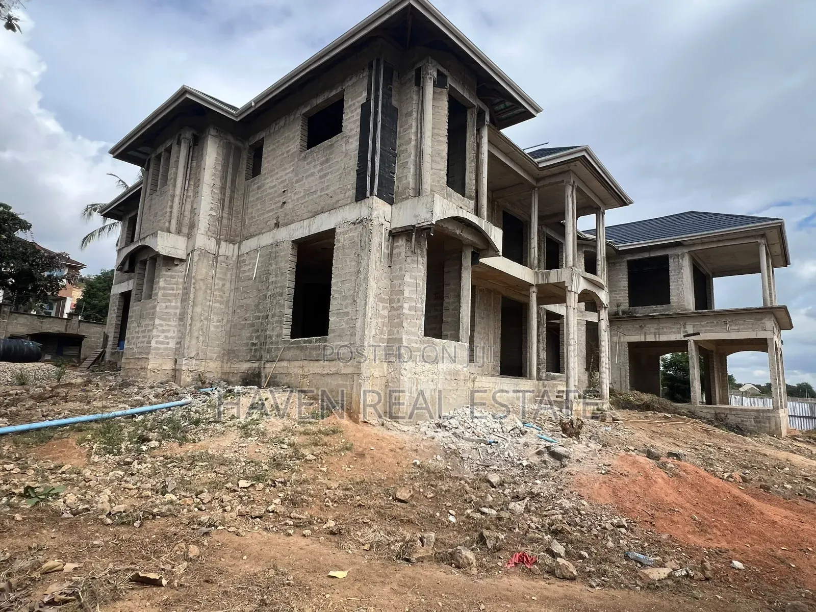 6bdrm House in Bunju for sale