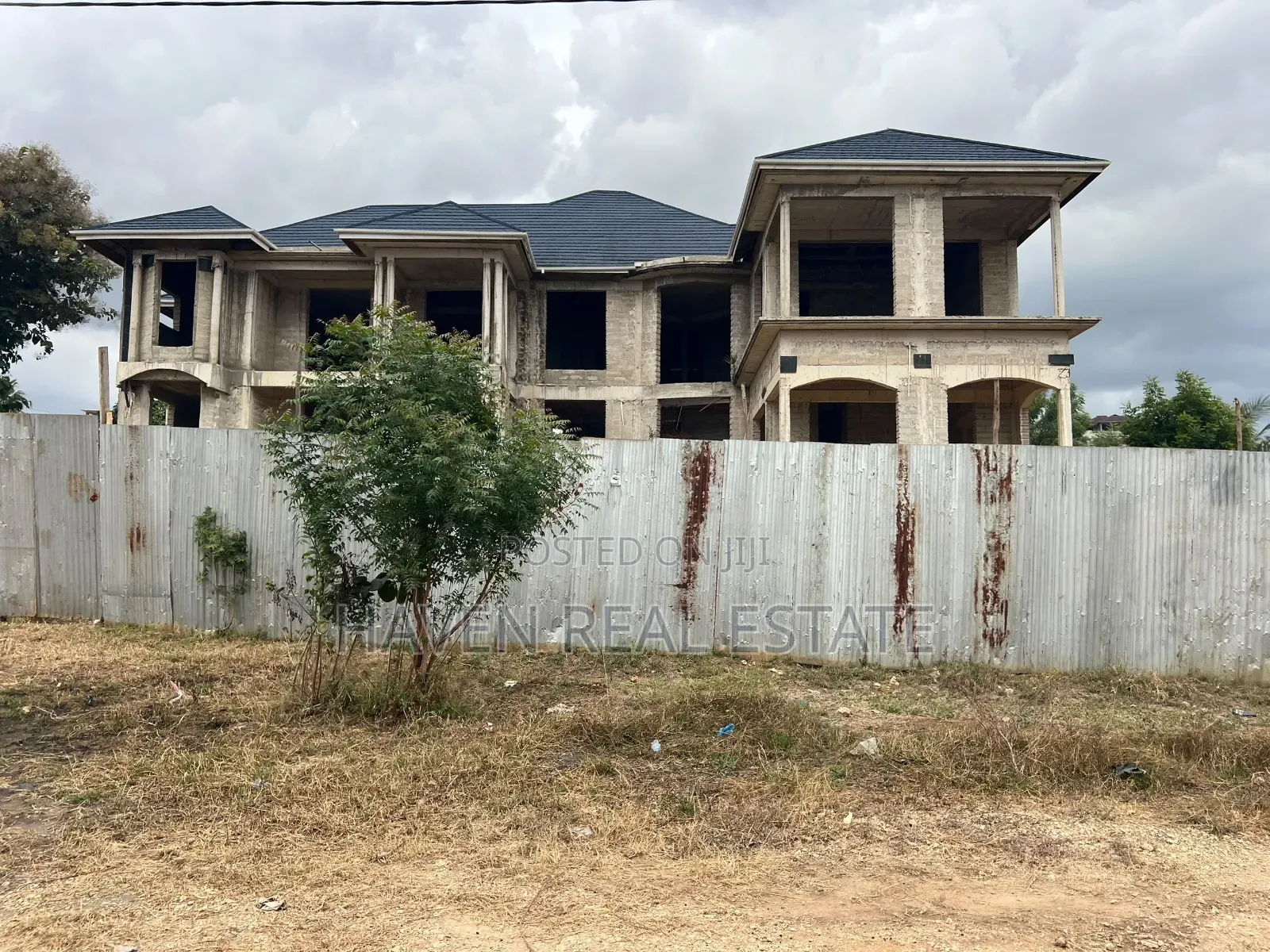 6bdrm House in Bunju for sale