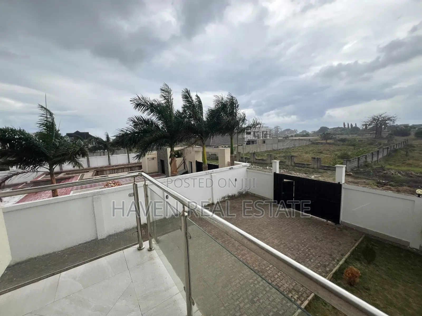5bdrm House in Mbweni for sale