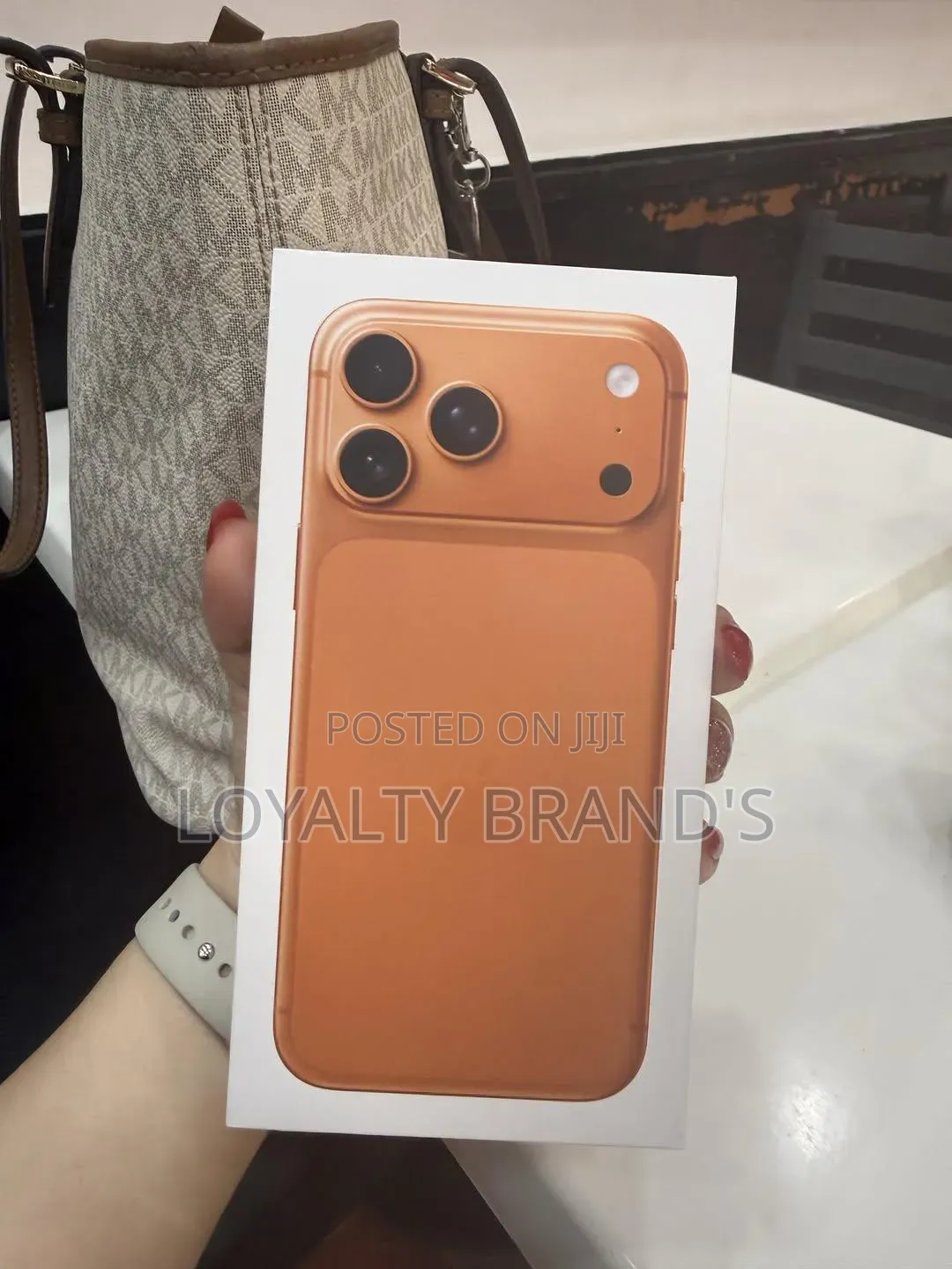New Apple iPhone 17 Pro Max 256 GB Orange