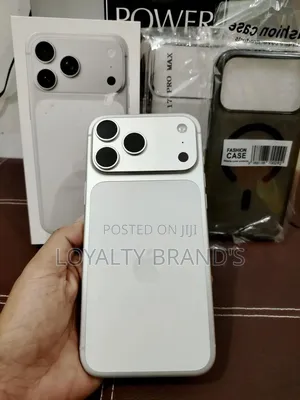 New Apple iPhone 17 Pro Max 256 GB Silver