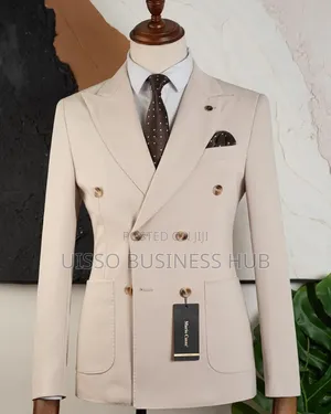 4 Buttons Men Suit