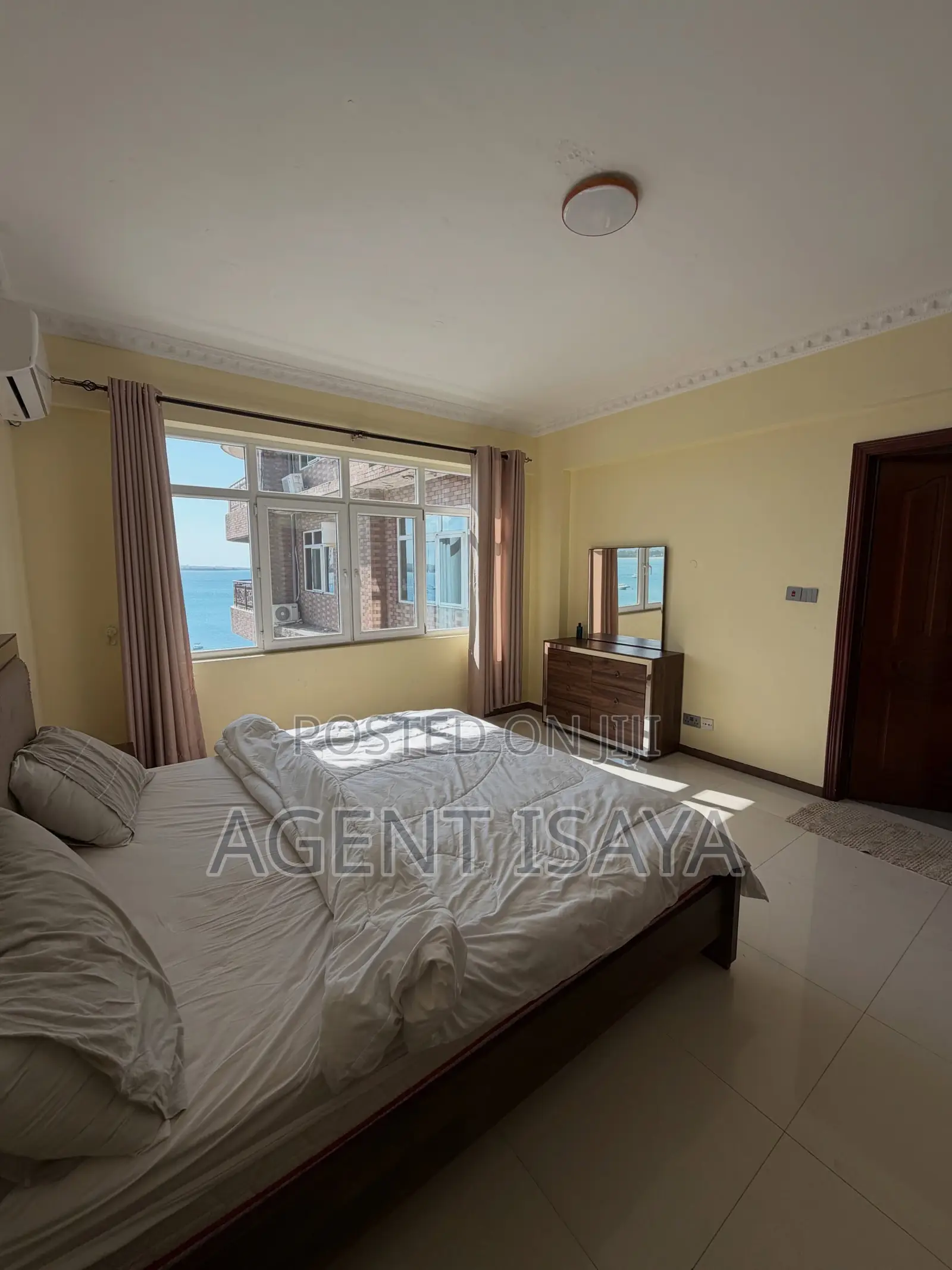 Furnished 3bdrm Apartment in Oyster Bay for rent