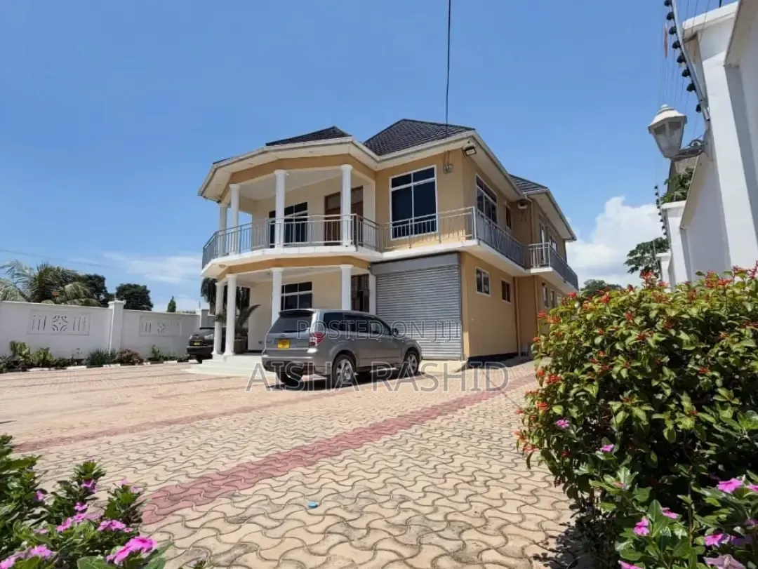 Furnished 4bdrm Apartment in Bunju for rent