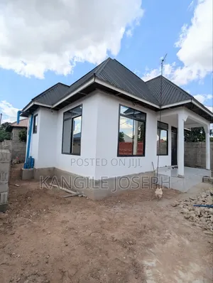 6bdrm House in Rada, Pugu for sale
