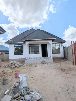 6bdrm House in Rada, Pugu for sale