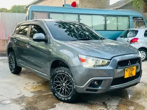 Mitsubishi RVR 2.0 2011 Gray