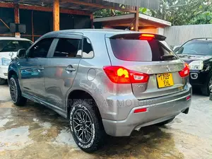 Mitsubishi RVR 2.0 2011 Gray