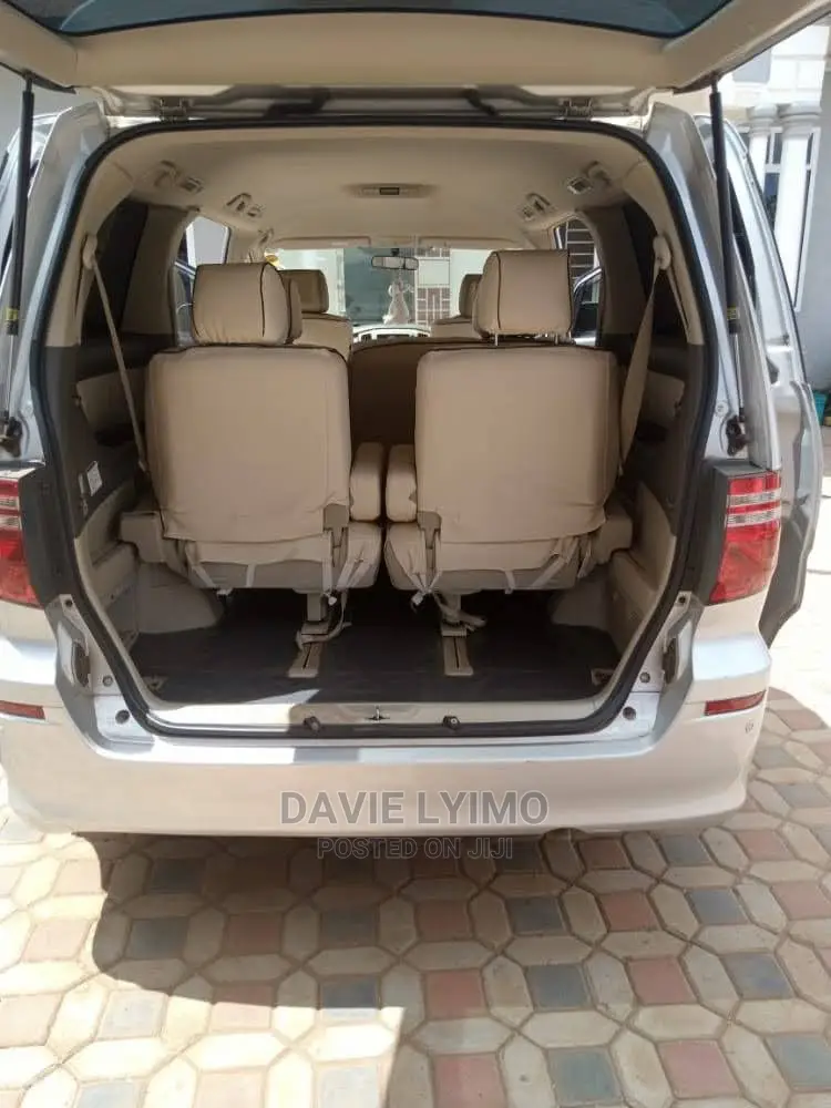 Toyota Alphard 2005 Silver