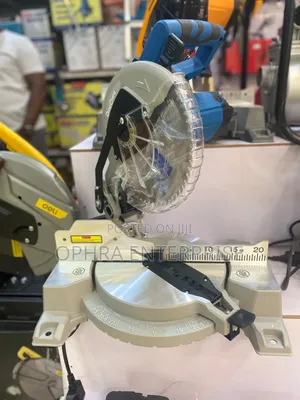 Aluminium Cutting Machine