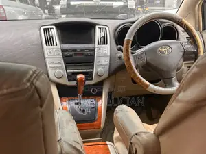 Toyota Harrier 2007 White