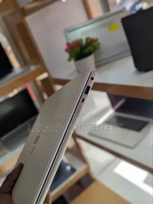 Laptop HP EliteBook 840 G10 16GB Intel Core i7 SSD 512GB