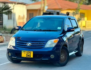 Toyota IST 2004 Blue