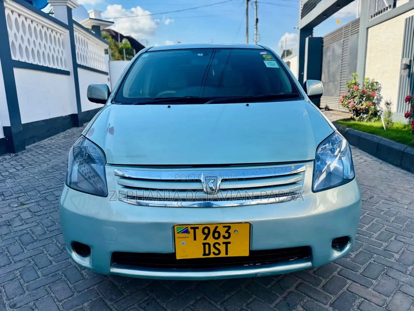 Toyota Raum 2004 Blue