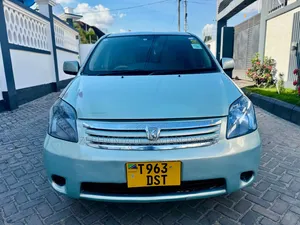 Toyota Raum 2004 Blue