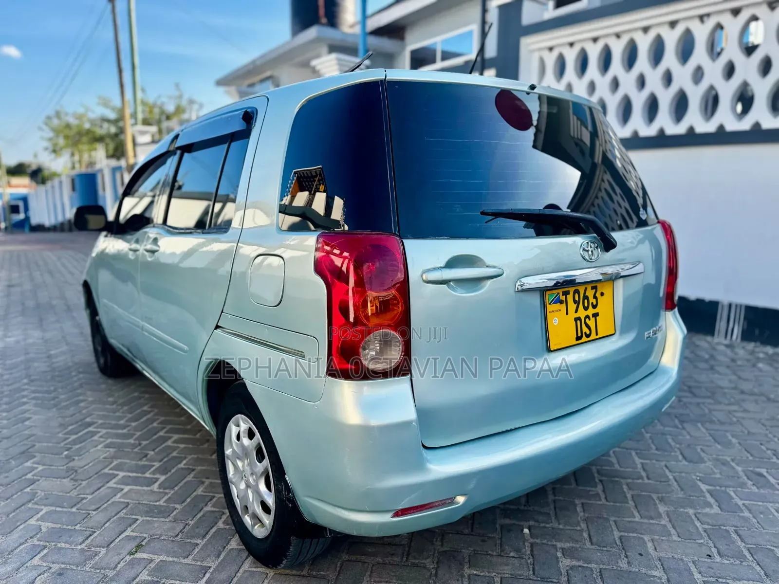 Toyota Raum 2004 Blue
