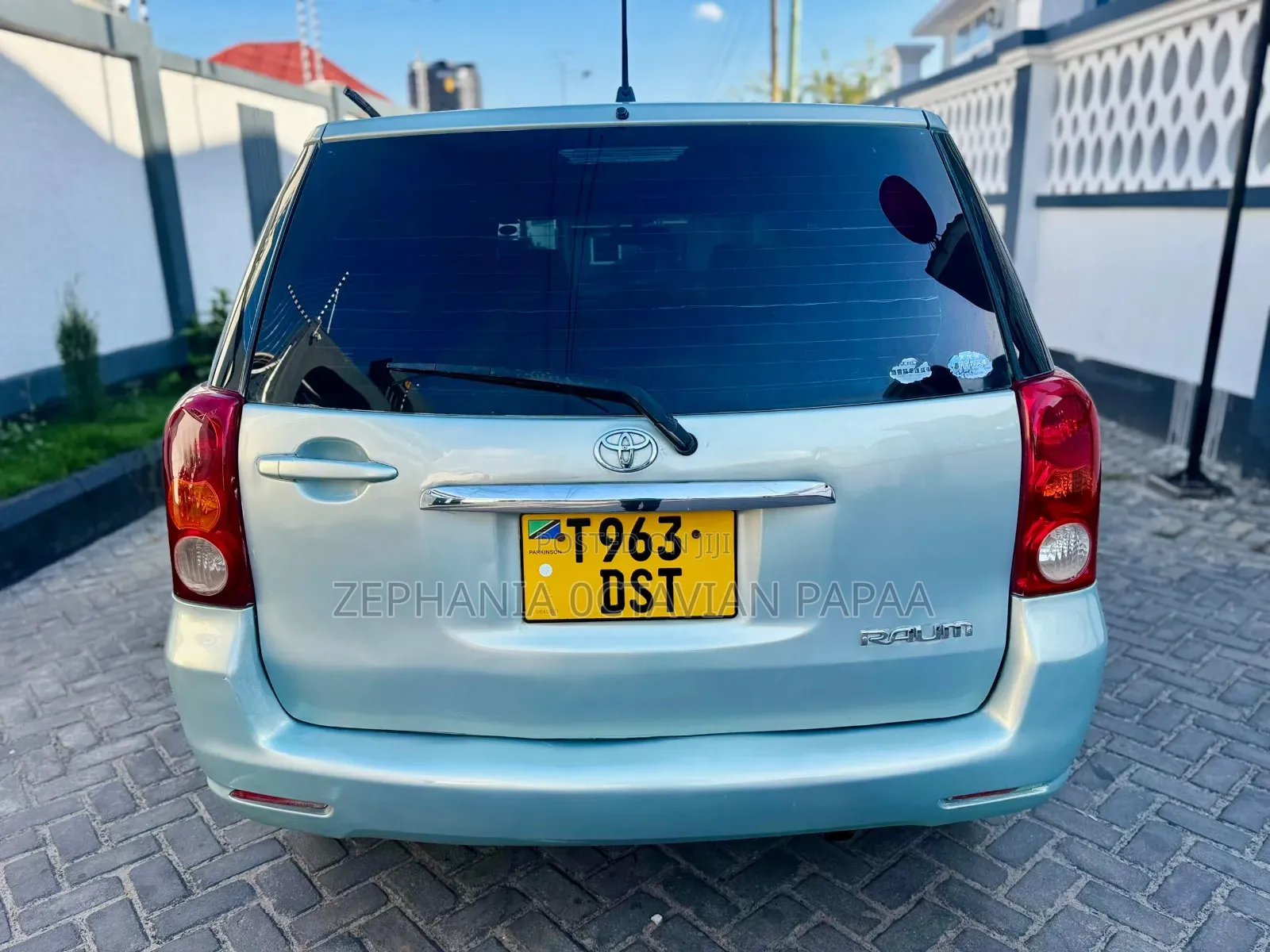 Toyota Raum 2004 Blue