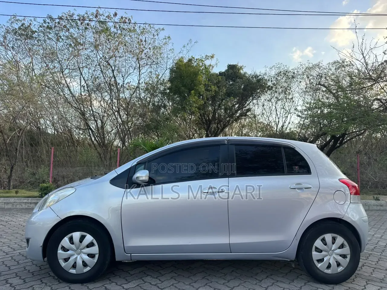 Toyota Vitz 2005 Blue