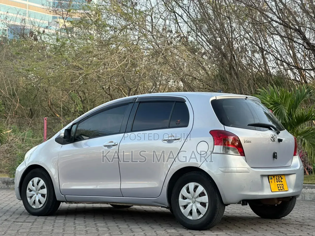 Toyota Vitz 2005 Blue