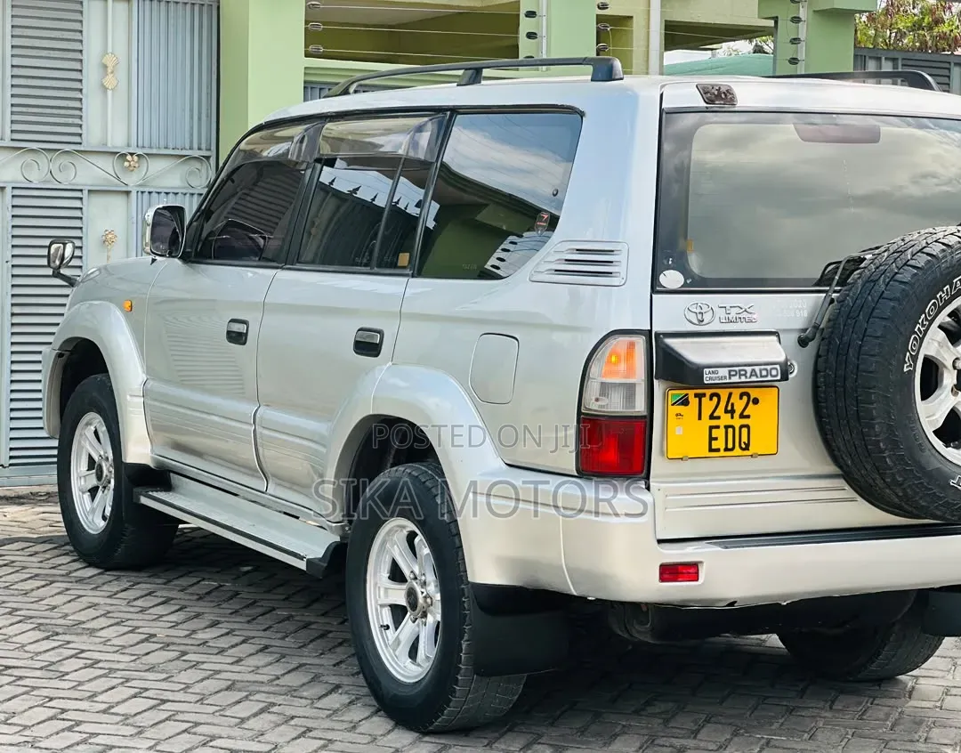 Toyota Land Cruiser Prado 2001 Silver