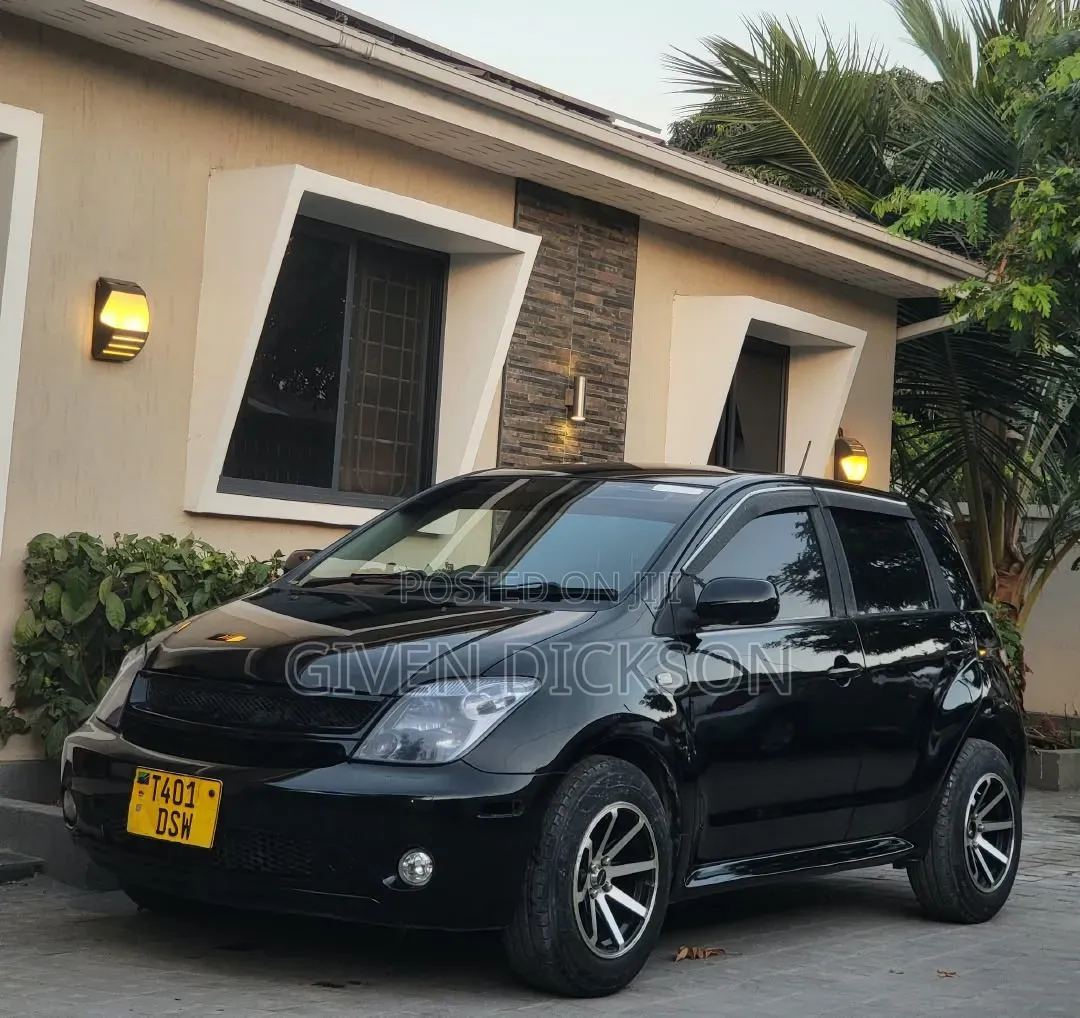 Toyota IST 2006 Black