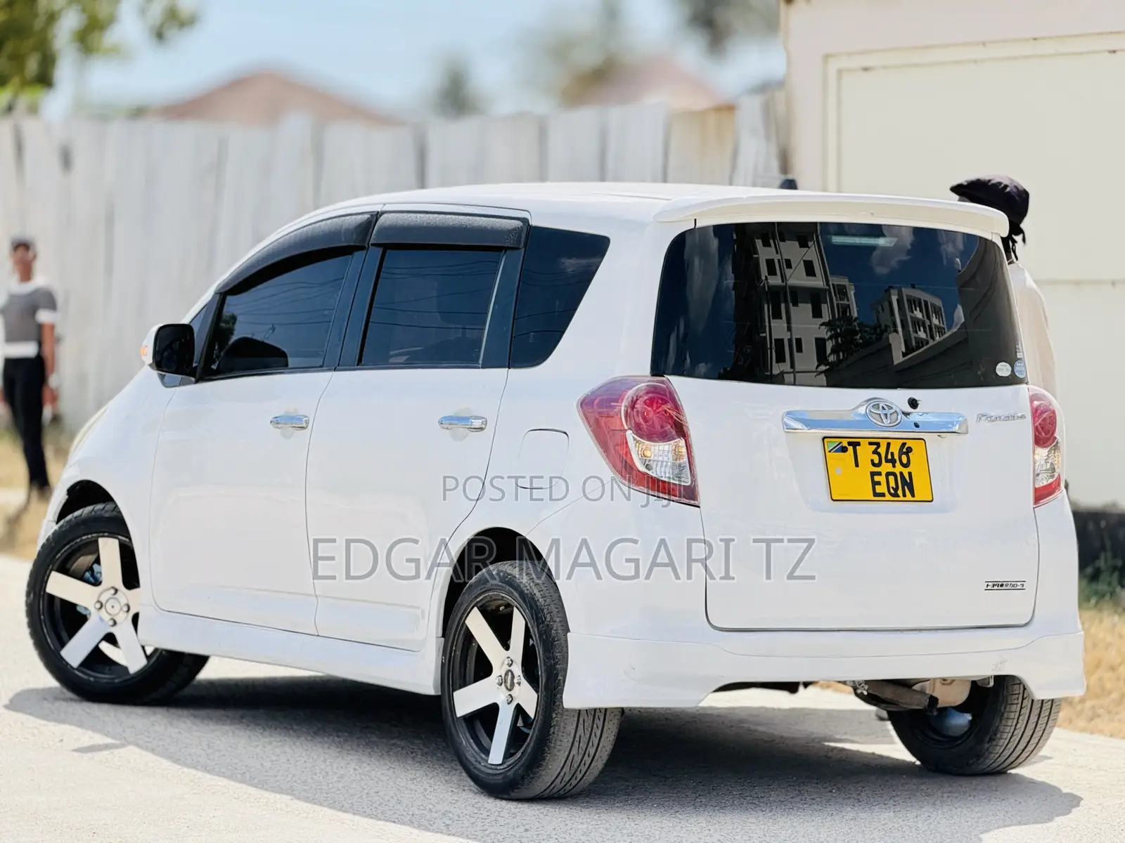 Toyota Ractis 2005 White