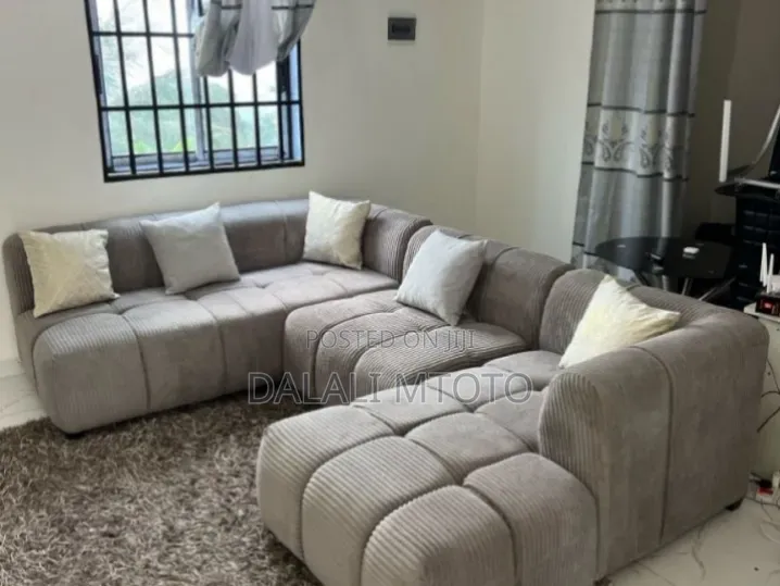 U Shaped Sofa
6 Seater
3:2:1
850k 
Order 7 Days to 10
Location Vwawa